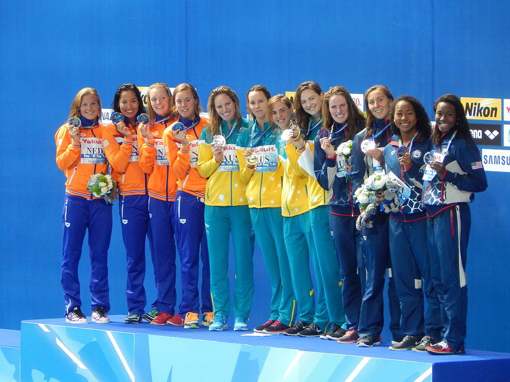 kazan_2015_-_victory_ceremony_4x100_metres_freestyle_relay_w.jpg.jpg