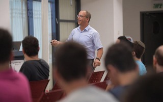 Norman gives a lecture at the European Scientific Night in Israel at HUJI entitles “Chemical protein synthesis assisted by selenium chemistry - will we ever have a selenium-containing drug”?