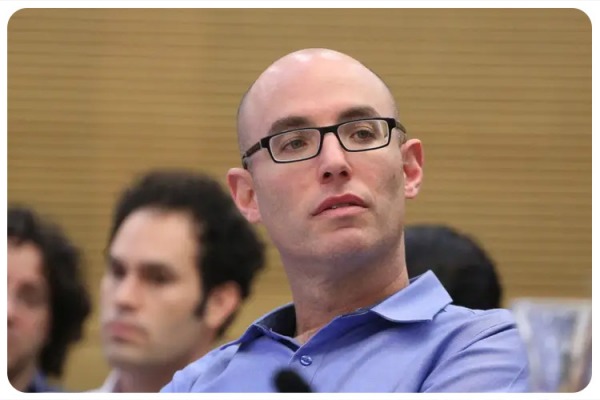 Uri Schwartz